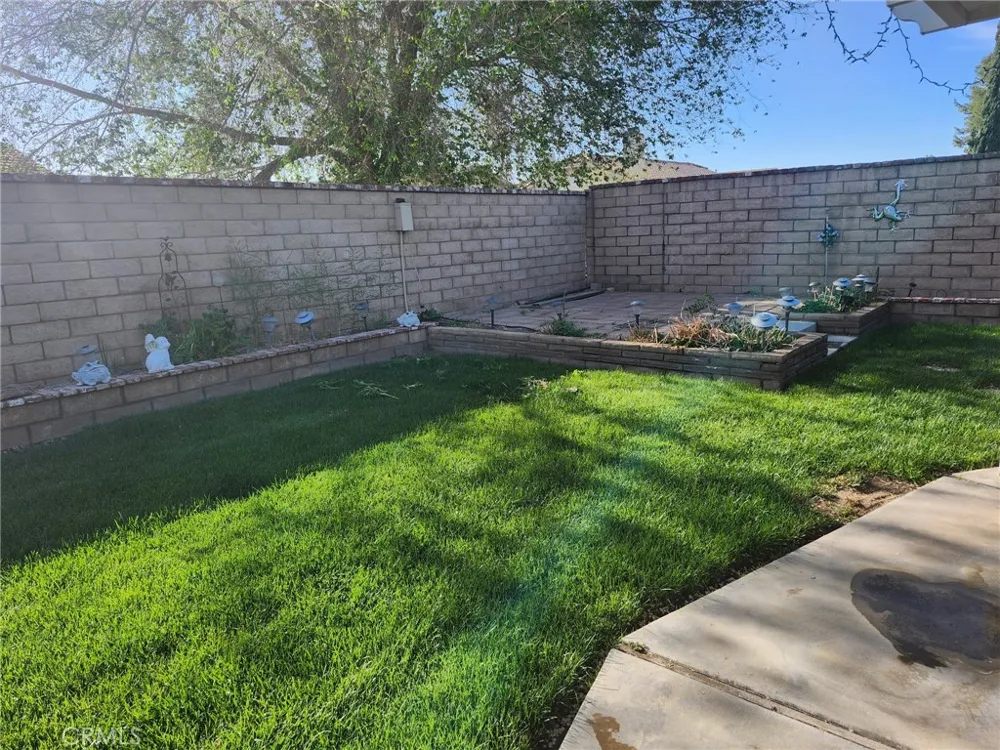 12855 Candlewick Lane Victorville, CA 92395