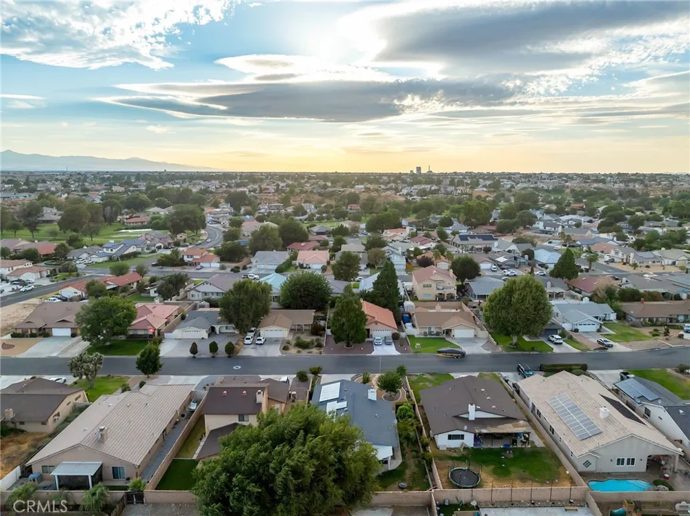 12855 Candlewick Lane Victorville, CA 92395
