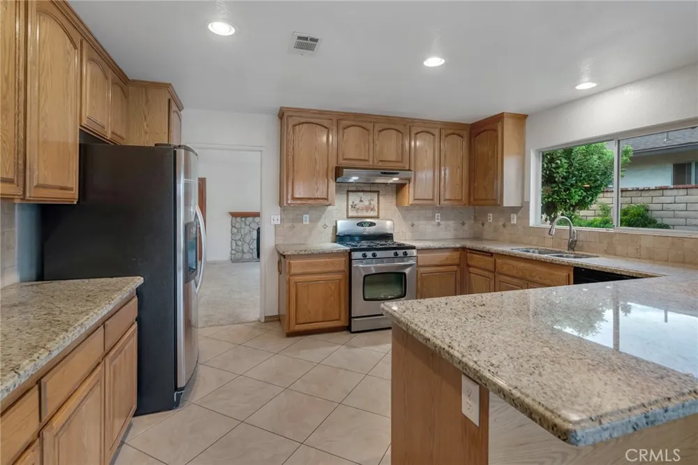 12855 Candlewick Lane Victorville, CA 92395