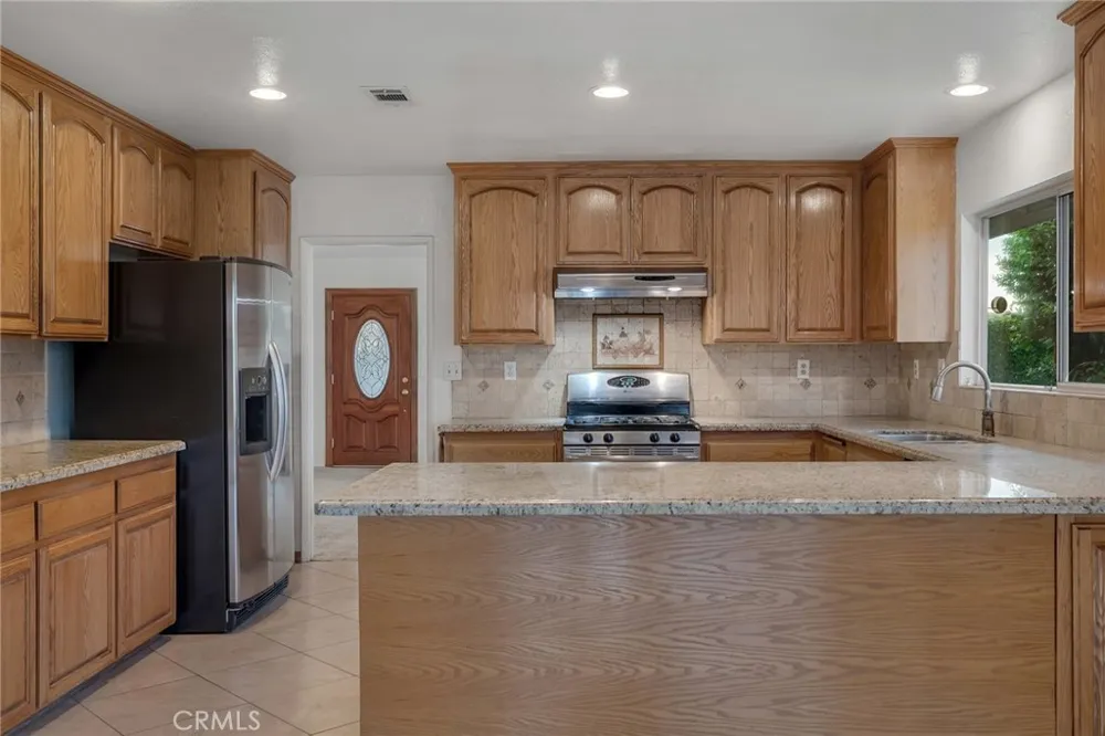 12855 Candlewick Lane Victorville, CA 92395