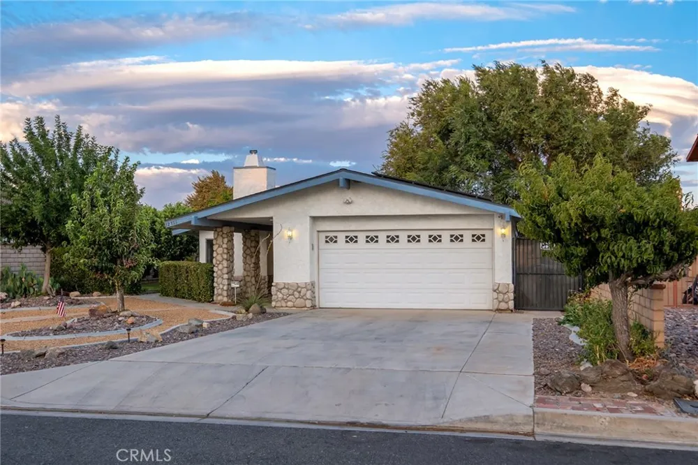 12855 Candlewick Lane Victorville, CA 92395