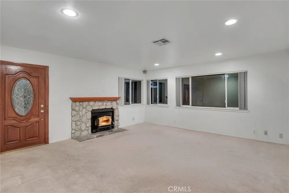 12855 Candlewick Lane Victorville, CA 92395