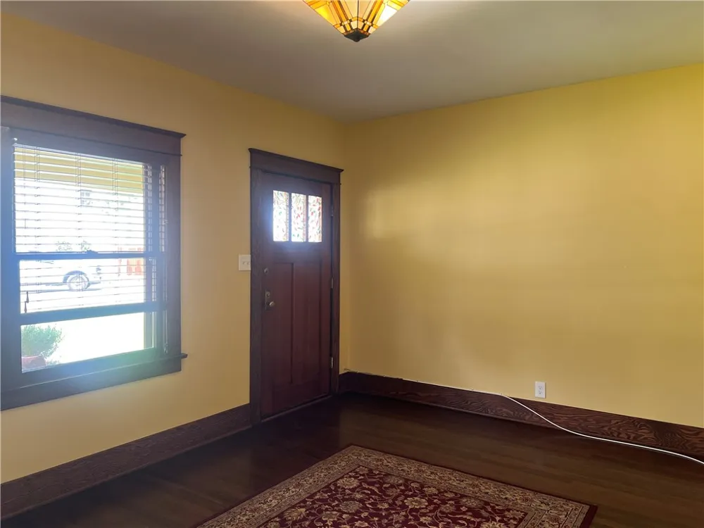 1126 W Center Street Anaheim, CA 92805