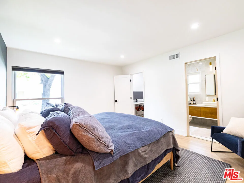 1485 Norwich Avenue Thousand Oaks, CA 91360