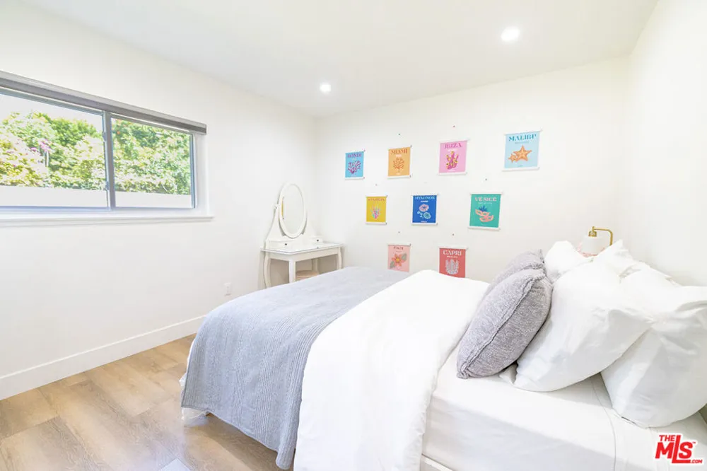 1485 Norwich Avenue Thousand Oaks, CA 91360