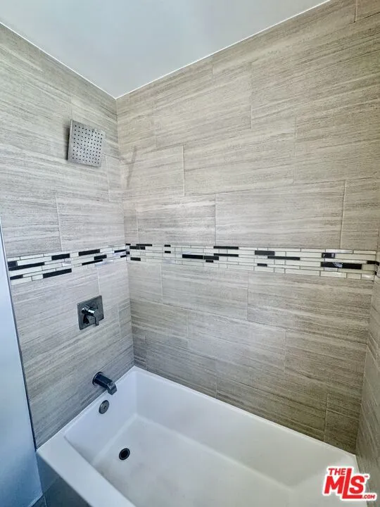 613 S Prairie Avenue #13 Inglewood, CA 90301