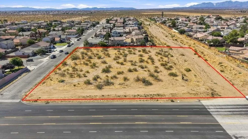 5120 Delicious Street Adelanto, CA 92301