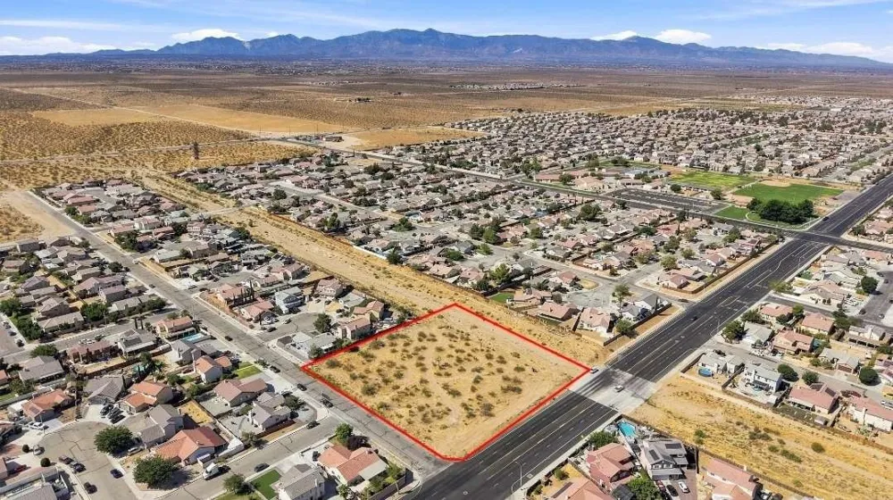 5120 Delicious Street Adelanto, CA 92301