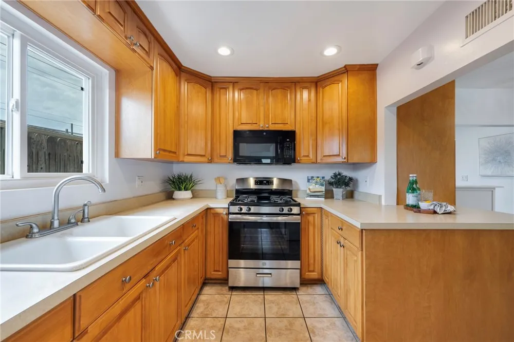 116 E Hoover Orange, CA 92867