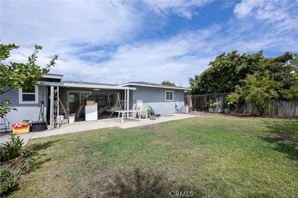 116 E Hoover Orange, CA 92867