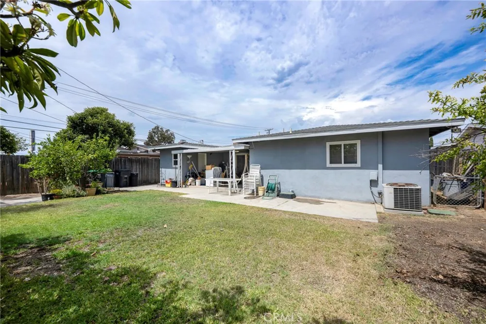 116 E Hoover Orange, CA 92867