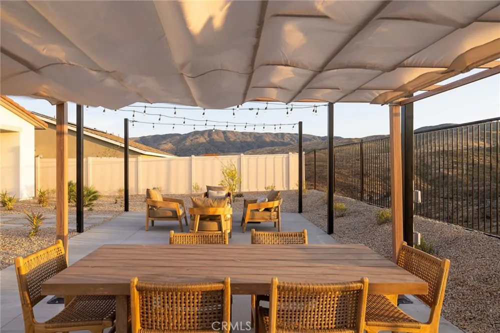 39270 Saddle Drive Palmdale, CA 93551