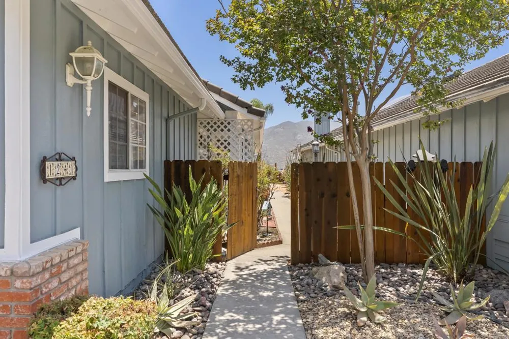 1241 Pearlbush Court El Cajon, CA 92019