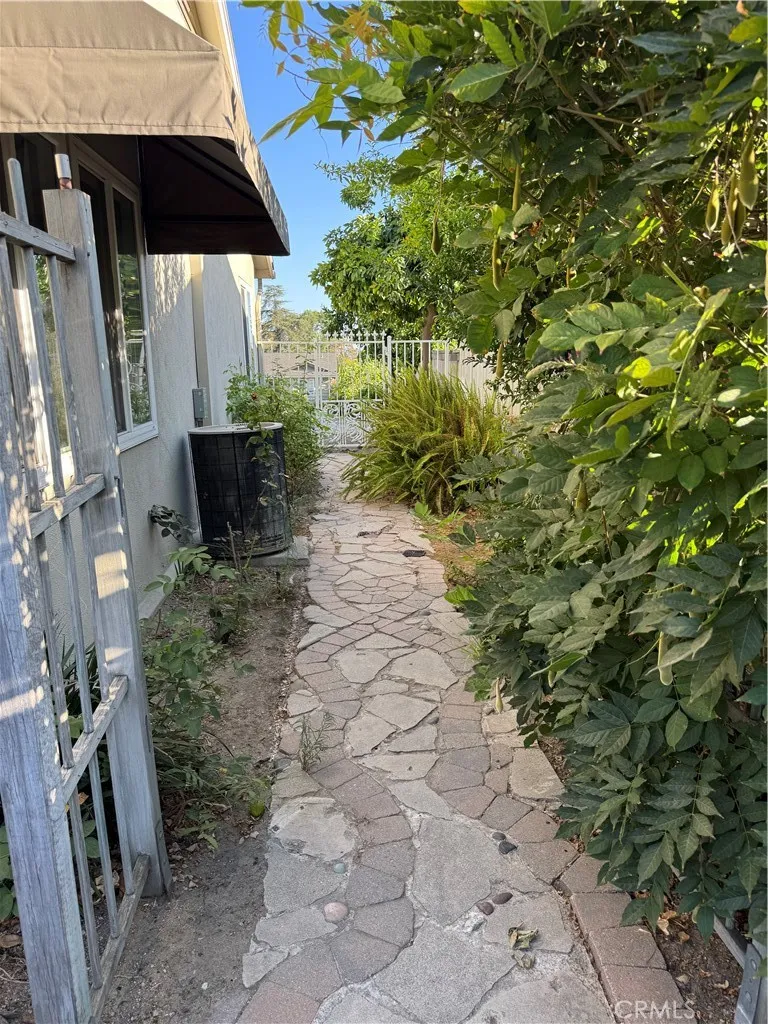 433 W Northridge Avenue Glendora, CA 91741