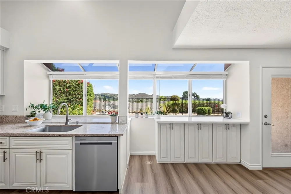 16140 Ridgeview La Mirada, CA 90638
