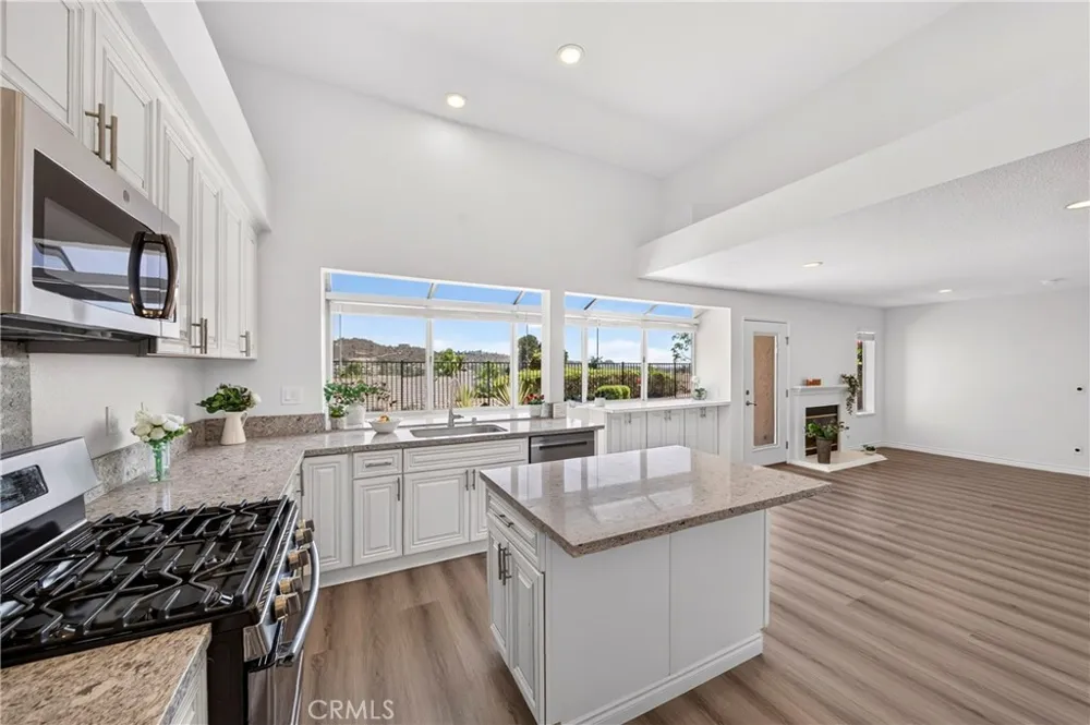 16140 Ridgeview La Mirada, CA 90638