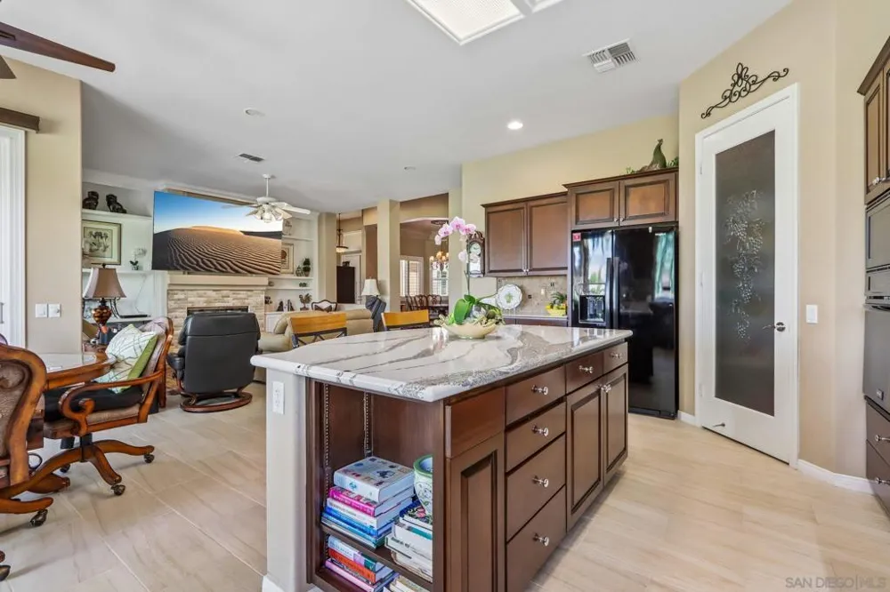 38837 Ryans Way Palm Desert, CA 92211