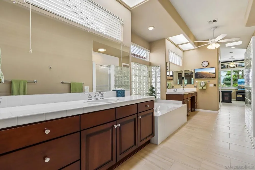 38837 Ryans Way Palm Desert, CA 92211