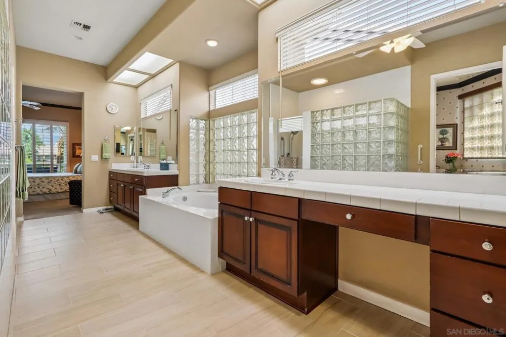38837 Ryans Way Palm Desert, CA 92211