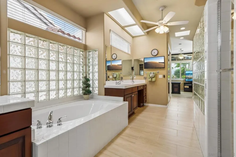 38837 Ryans Way Palm Desert, CA 92211
