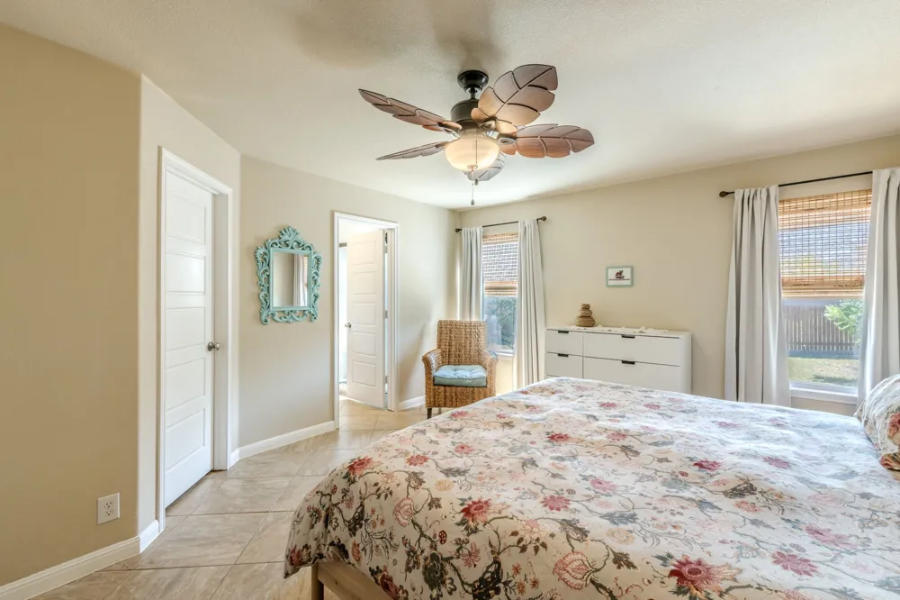 209 Frio River Trail Hutto, TX 78634