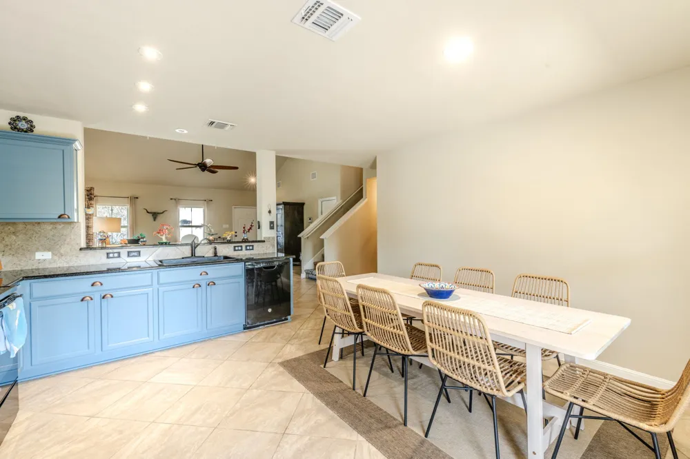 209 Frio River Trail Hutto, TX 78634