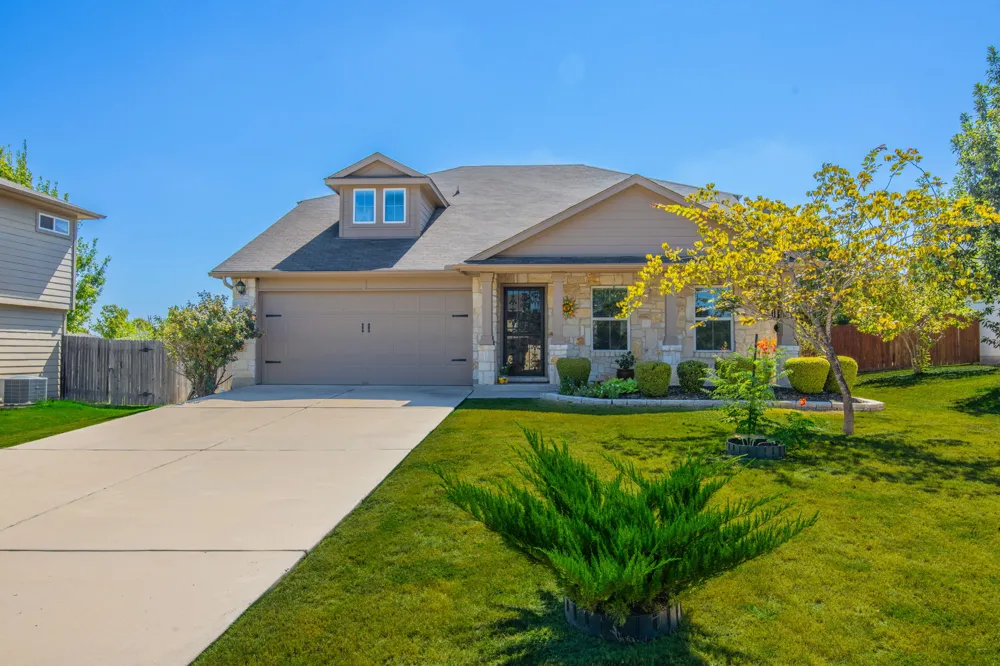 209 Frio River Trail Hutto, TX 78634