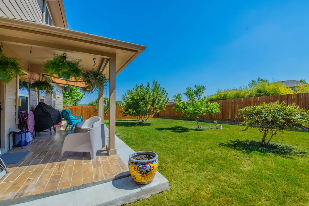 209 Frio River Trail Hutto, TX 78634