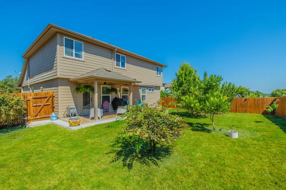 209 Frio River Trail Hutto, TX 78634