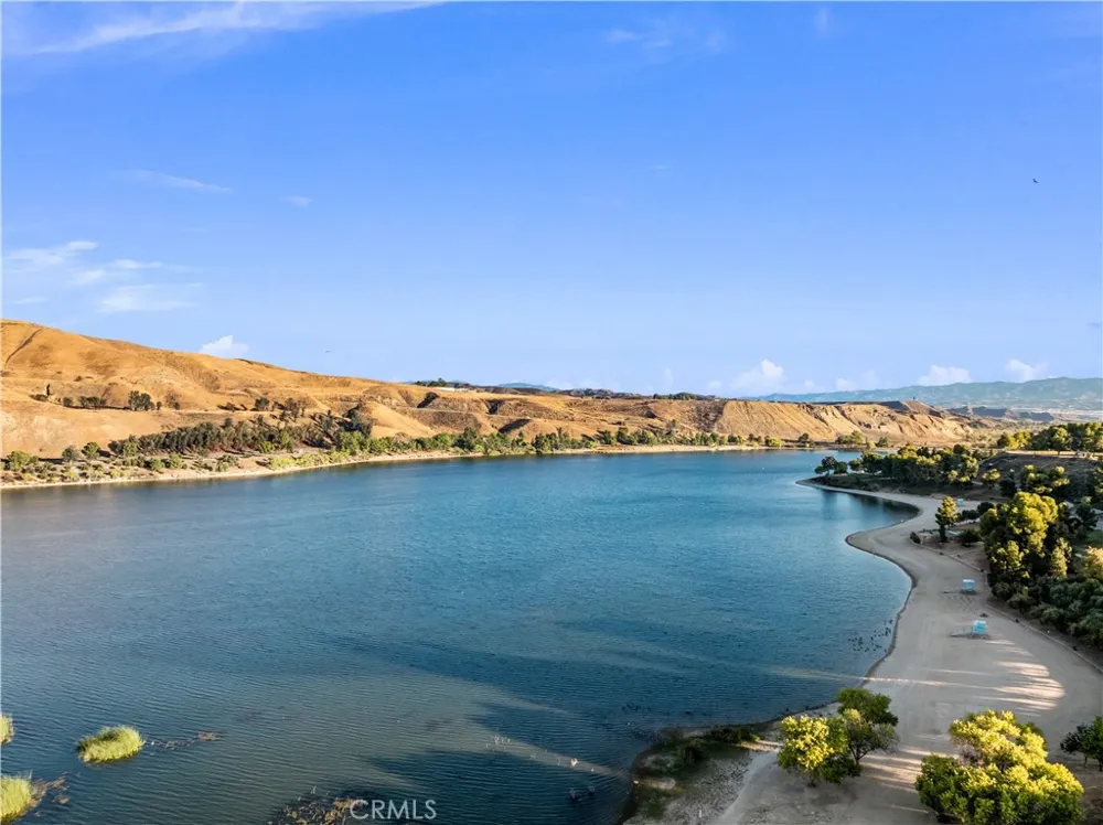 32248 Green Hill Castaic, CA 91384