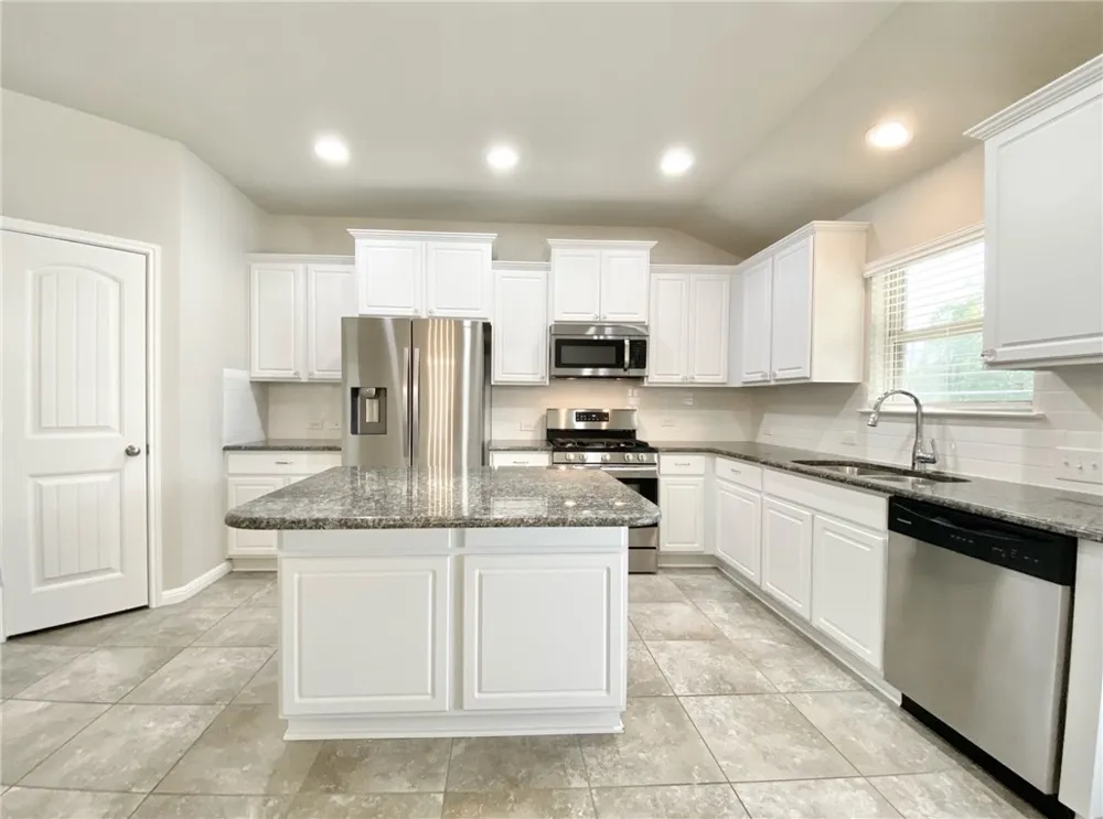 308 Chalk Knob Manor Leander, TX 78641