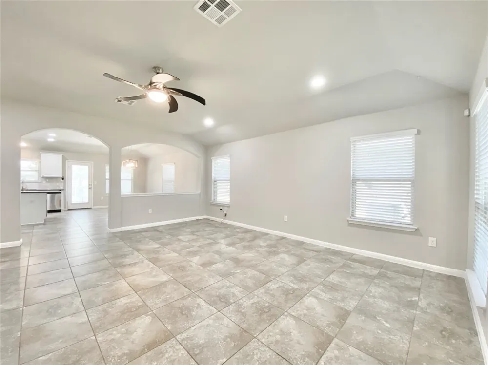 308 Chalk Knob Manor Leander, TX 78641
