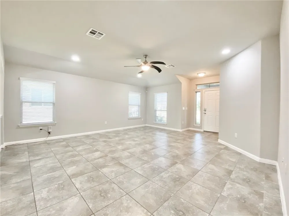 308 Chalk Knob Manor Leander, TX 78641