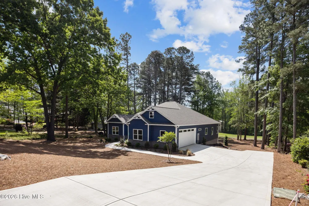 107 Devonshire Avenue W Seven Lakes, NC 27376
