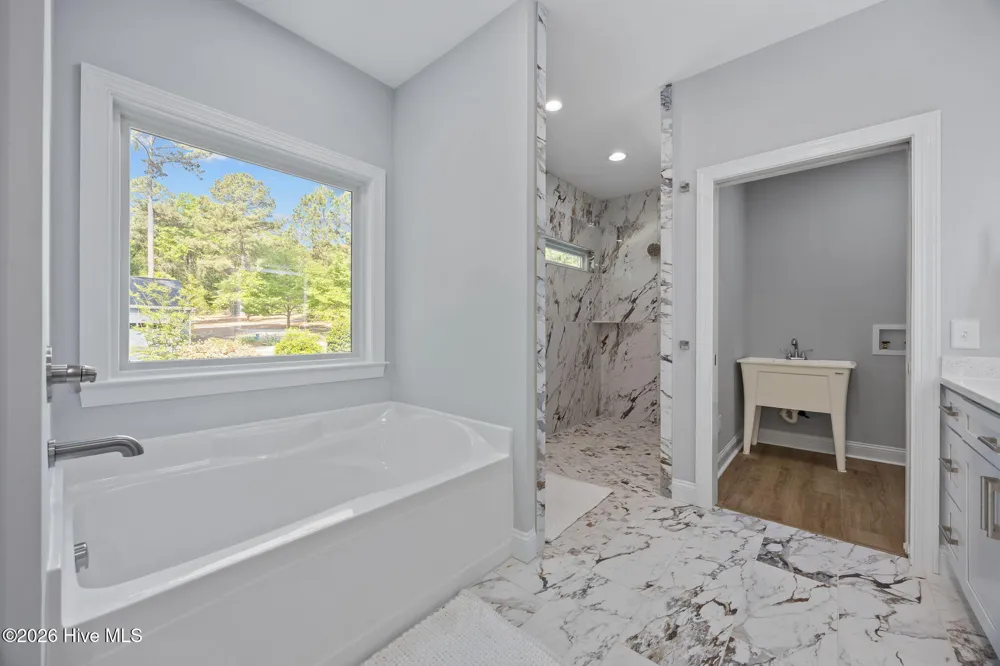 107 Devonshire Avenue W Seven Lakes, NC 27376