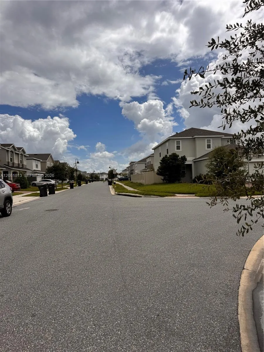 948 Scrub Oak Hammock Rd Davenport, FL 33837
