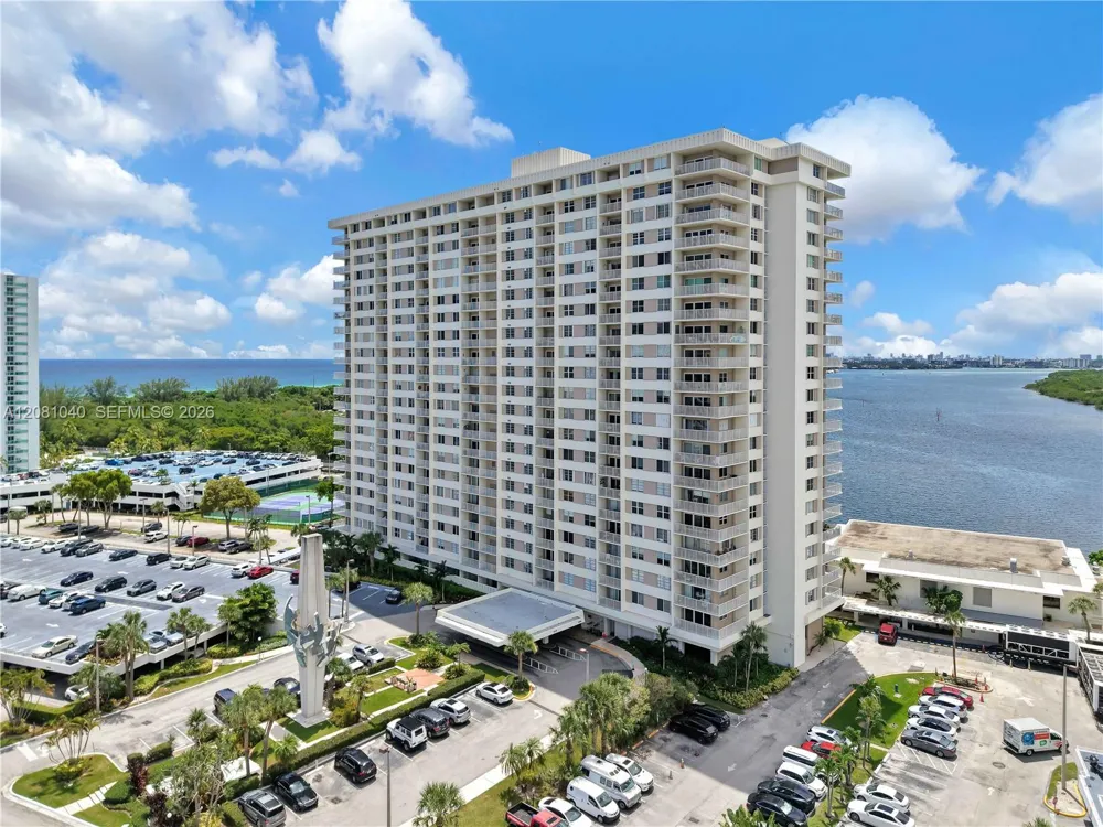 300 Bayview Dr #211 Sunny Isles Beach, FL 33160