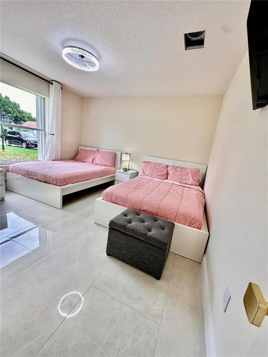 28565 SW 158th Ct #1 Homestead, FL 33033
