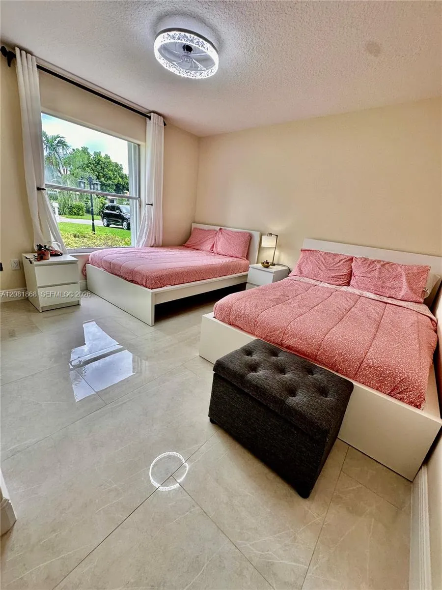 28565 SW 158th Ct #1 Homestead, FL 33033