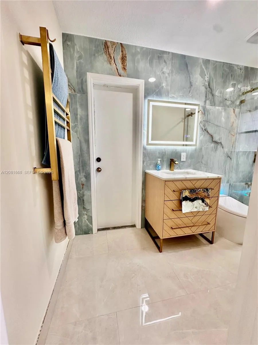 28565 SW 158th Ct #1 Homestead, FL 33033