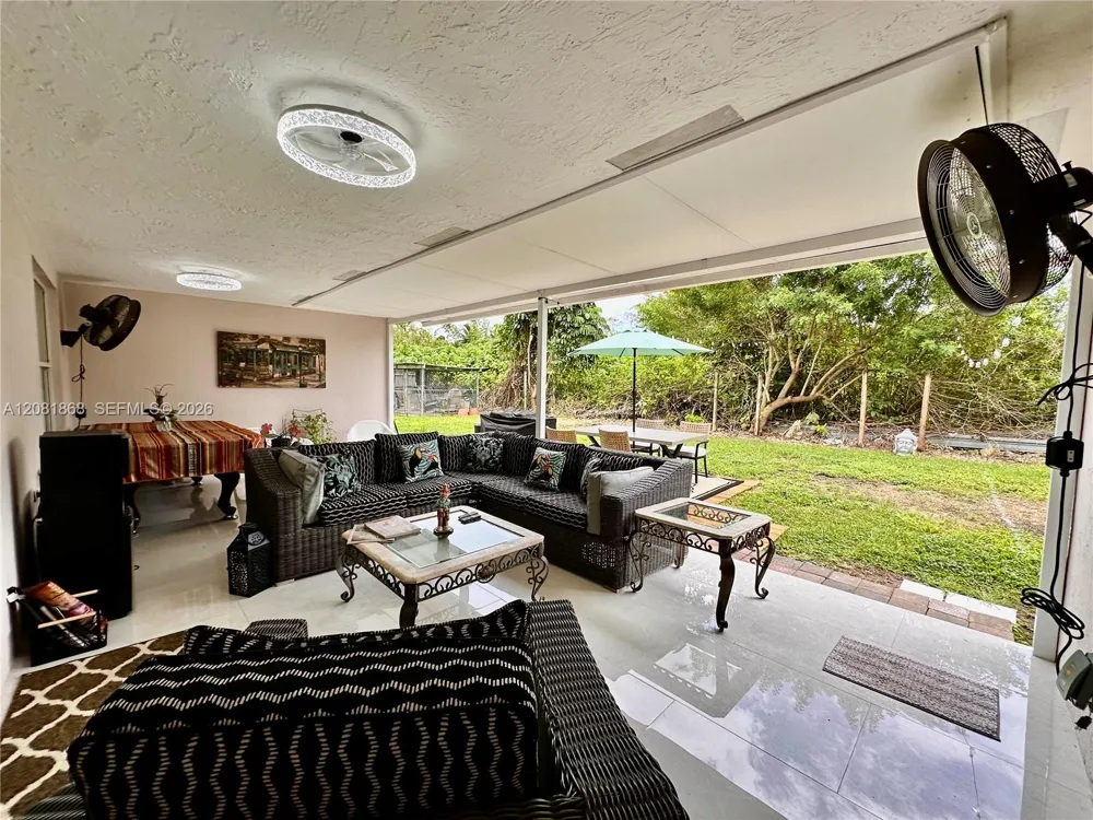 28565 SW 158th Ct #1 Homestead, FL 33033