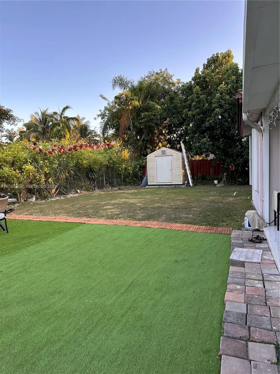 28565 SW 158th Ct #1 Homestead, FL 33033