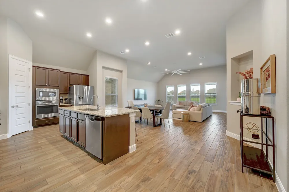 6813 Leonardo Drive Round Rock, TX 78665