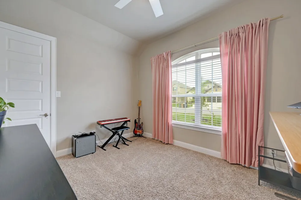 6813 Leonardo Drive Round Rock, TX 78665