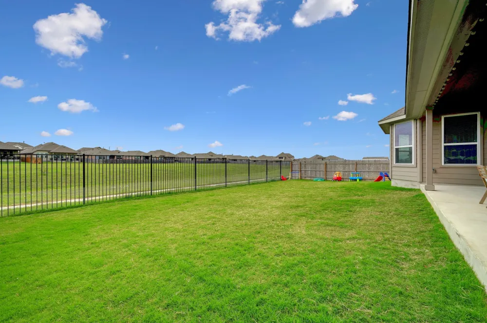 6813 Leonardo Drive Round Rock, TX 78665