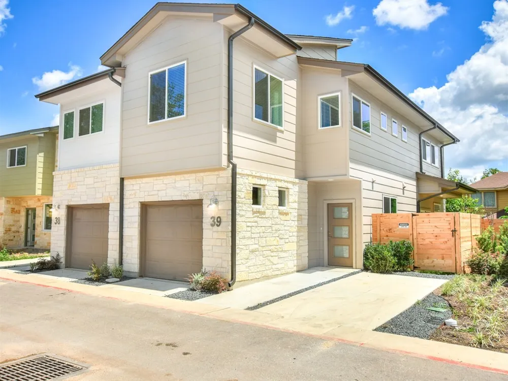 6800 Menchaca Road #39 Austin, TX 78745