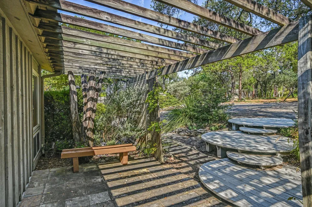 1403 Redbud Trail West Lake Hills, TX 78746