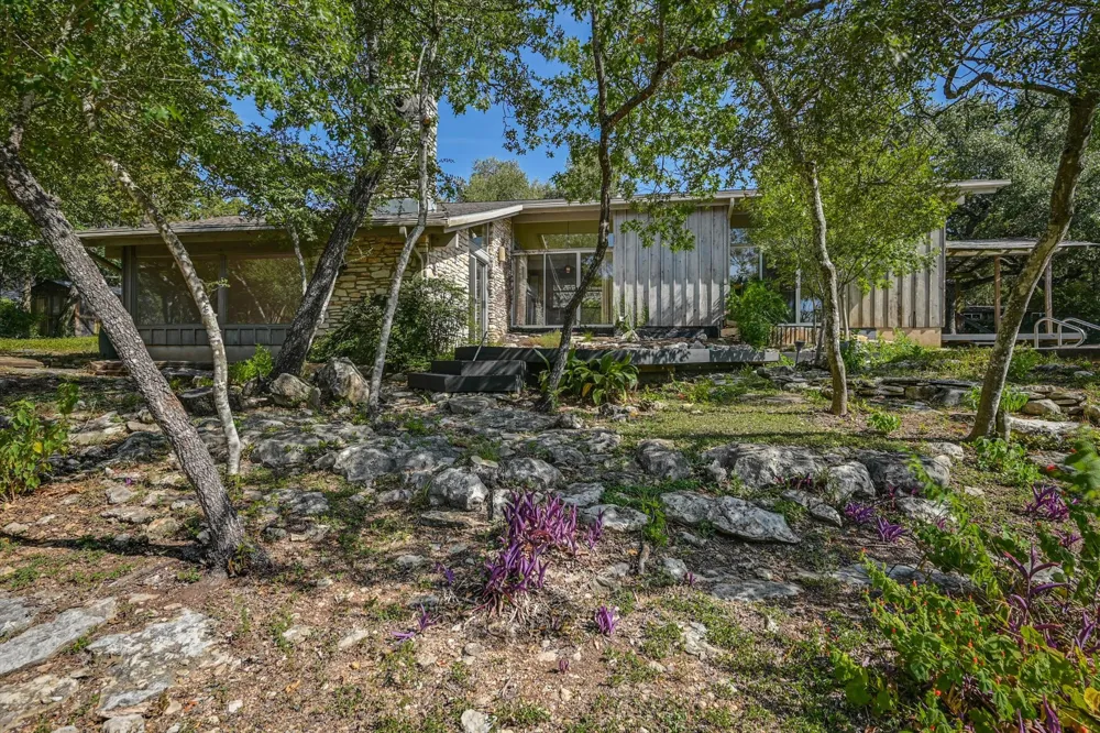 1403 Redbud Trail West Lake Hills, TX 78746