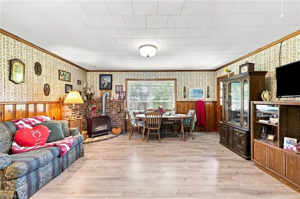 1700 Parham Drive Graham, NC 27253