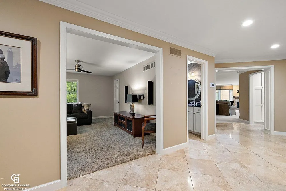 26151 harbour pointe dr n Drive Harrison Charter Township, MI 48045
